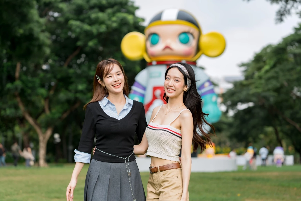 ส่องบรรยากาศงาน  "MOLLY" เนรมิตใจกลางกรุง เป็นจักรวาลอาร์ตทอยระดับโลก