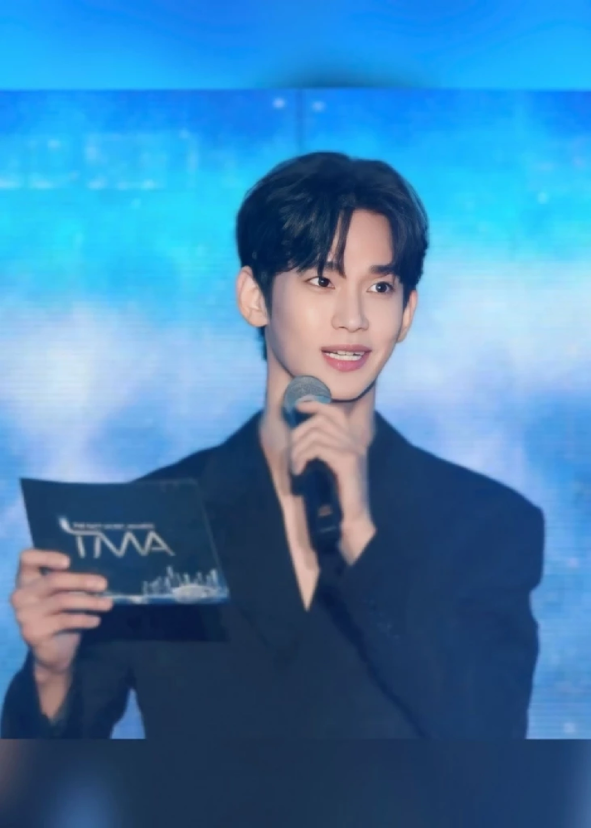 “คิมซูฮยอน” คืนจอออกงานเกาหลีครั้งแรกในรอบ 18 เดือน หล่อสะกดสายตา