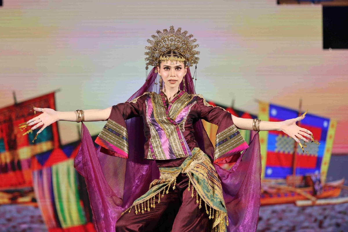 Miss International Queen 2026  อวดโฉมชุดประจำชาติสุดอลัง