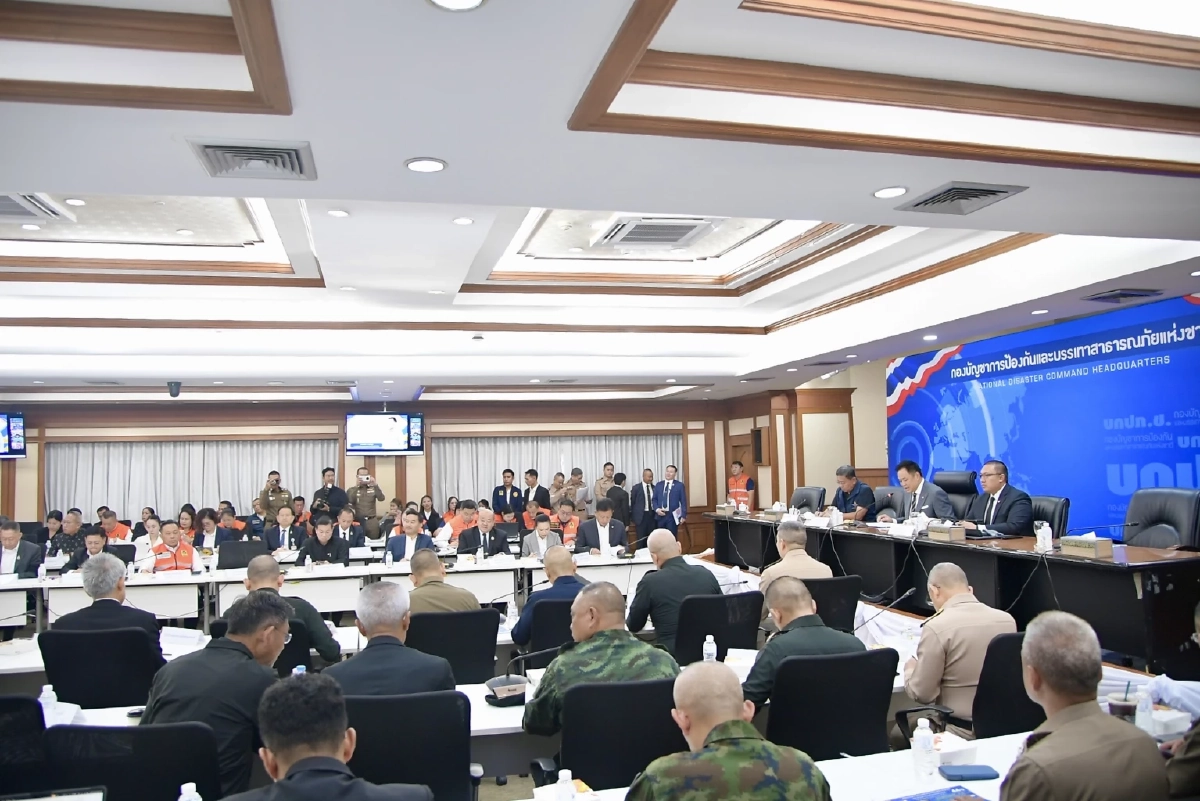 นายกฯ ประชุม บกปภ.ช-ผู้ว่าฯ ทั่วประเทศ เร่งช่วยผู้ประสบอุทกภัย