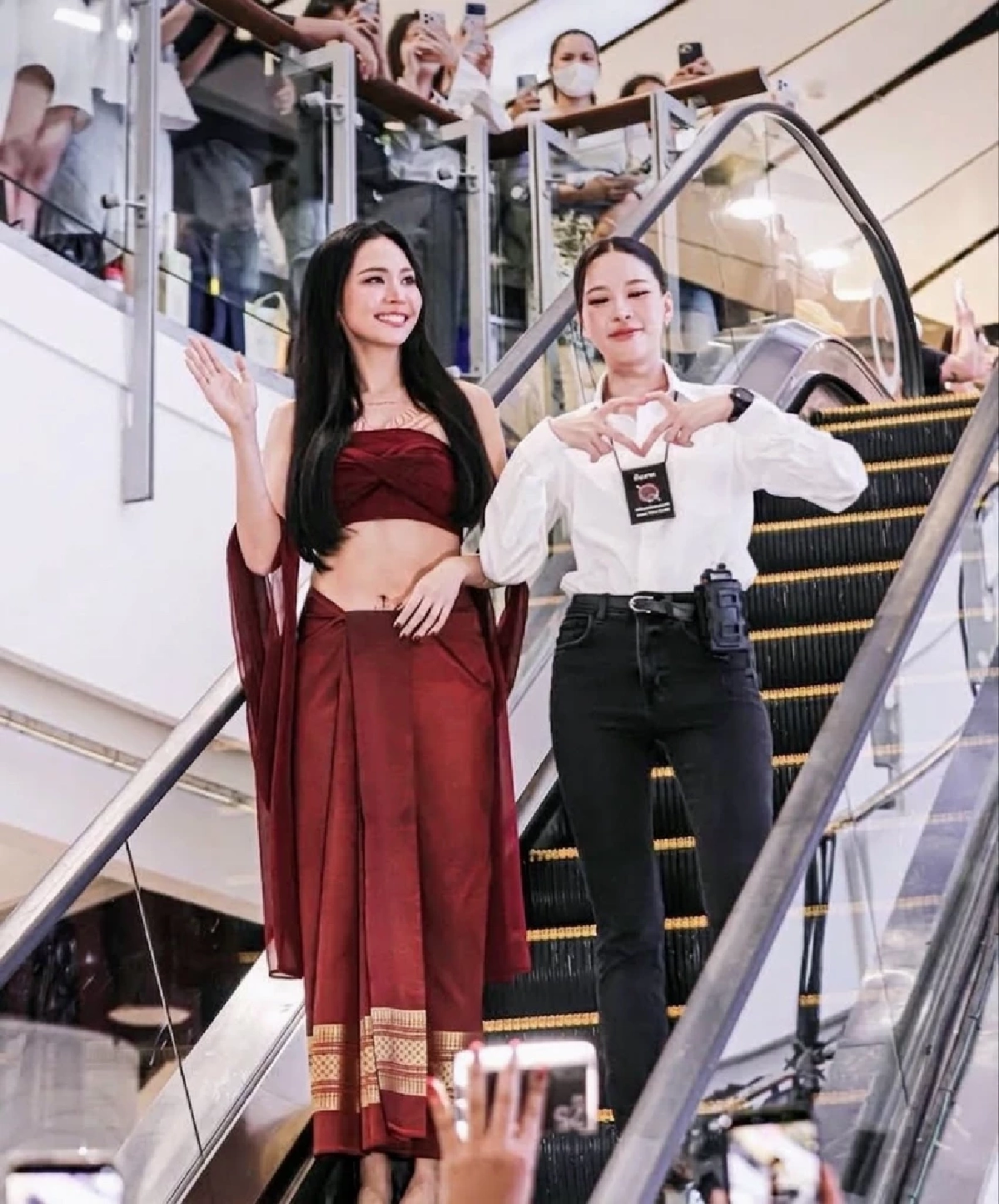 'ปุยนุ่น-บิ๊นท์' คู่บุญเคมีพุ่ง 'ข่มขลัง' เปิดฤกษ์แรง ติดเทรนด์ X  โลก