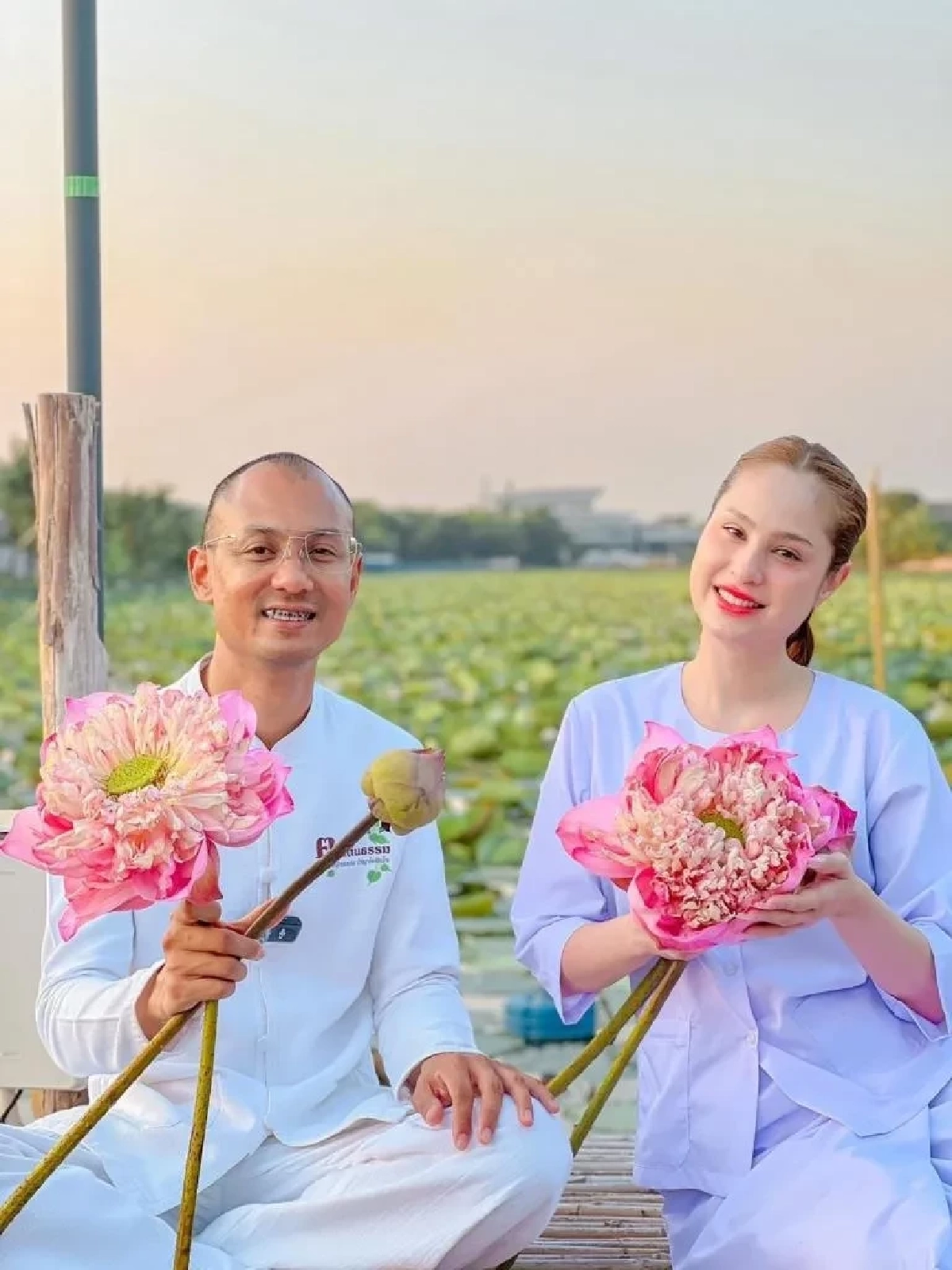 อุ๊ยใครนะ? ขวัญ - อ.เบียร์ แฉเดือด!  โอนเงินช่วยคนน้ำท่วม แต่เอาไปเที่ยวผับ