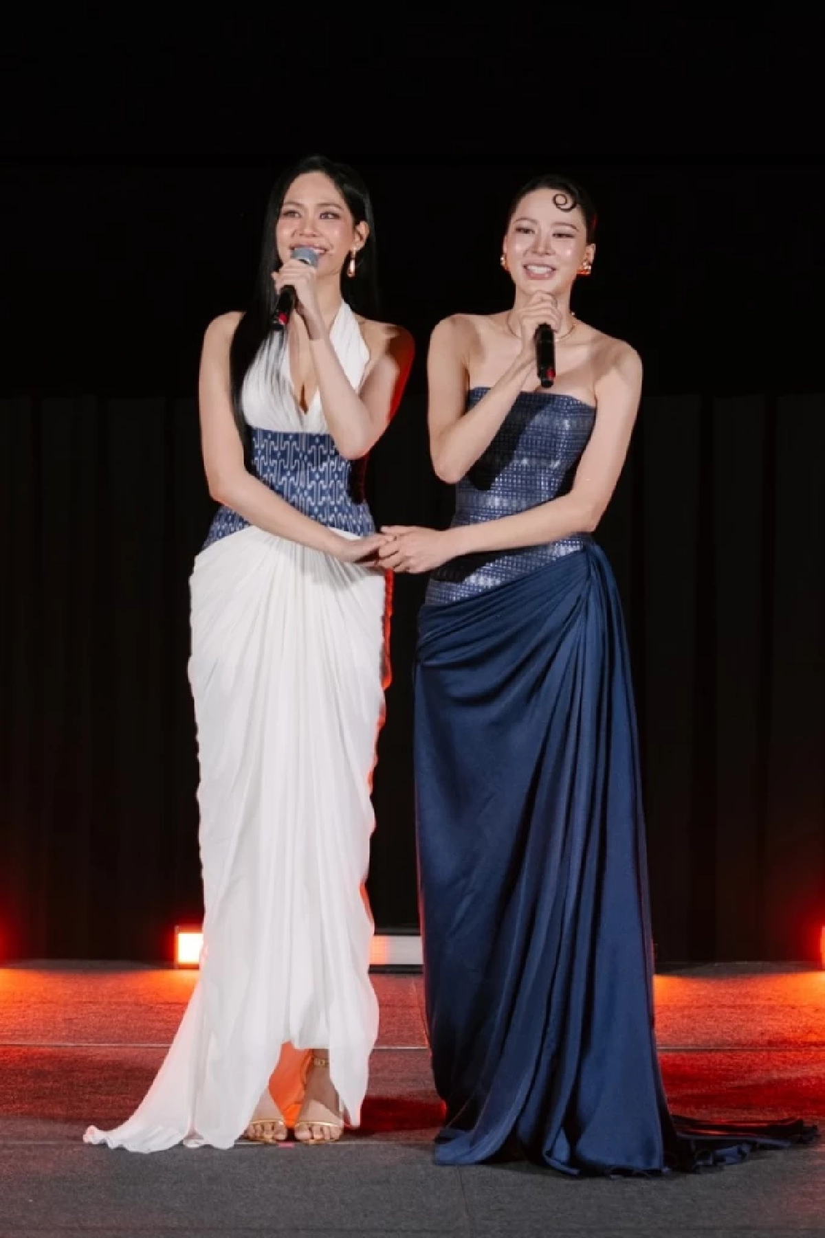 'ปุยนุ่น-บิ๊นท์' เสิร์ฟ 'บัวสวรรค์' เร้าร้อน 'น้องทองส์'กรี๊ดโรงหนังแทบแตก