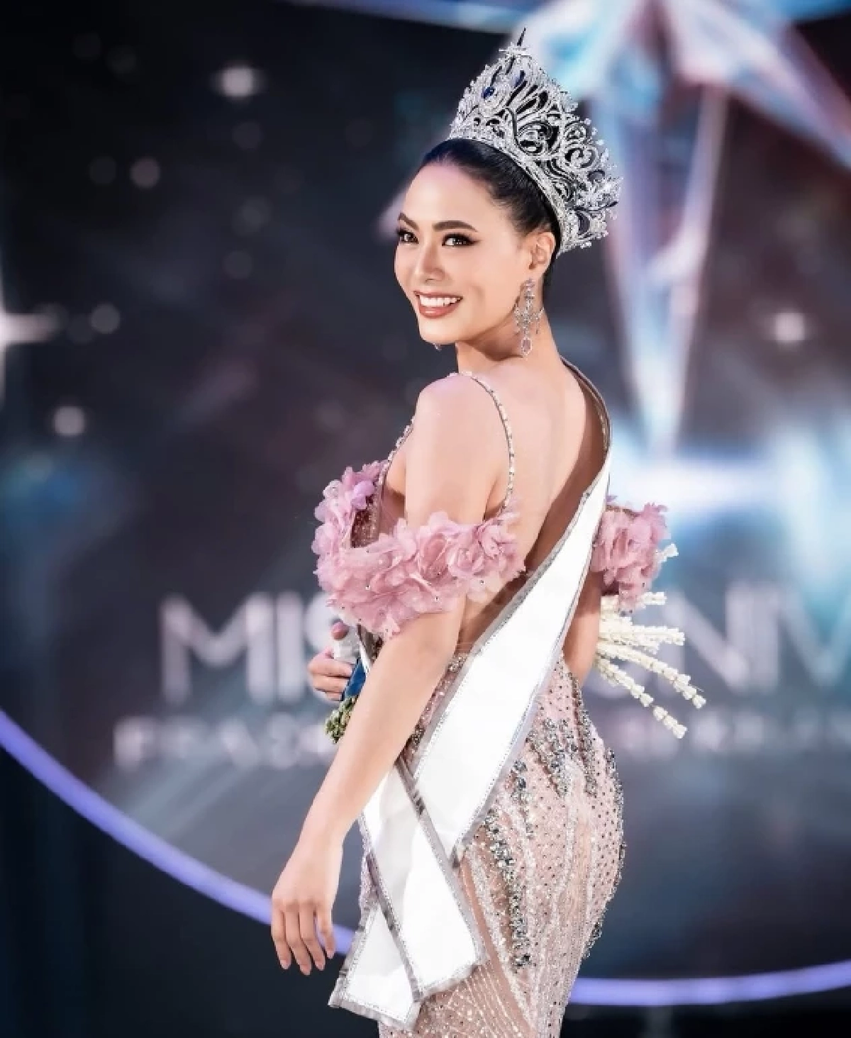 เปิดประวัติ "เอ๋ สาวิณี" นางสาวไทย ส่งต่อความสวยดันลูกสาว "แบมบี้" คว้ามง