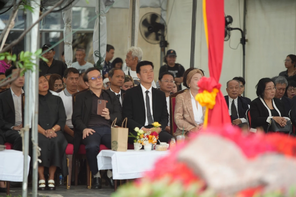 50 ปี 6 ตุลา "ณัฐพงษ์" ปลุกบทเรียนกลาง มธ. ลุยรื้อกติกาปิดทางเผด็จการซ้ำรอย