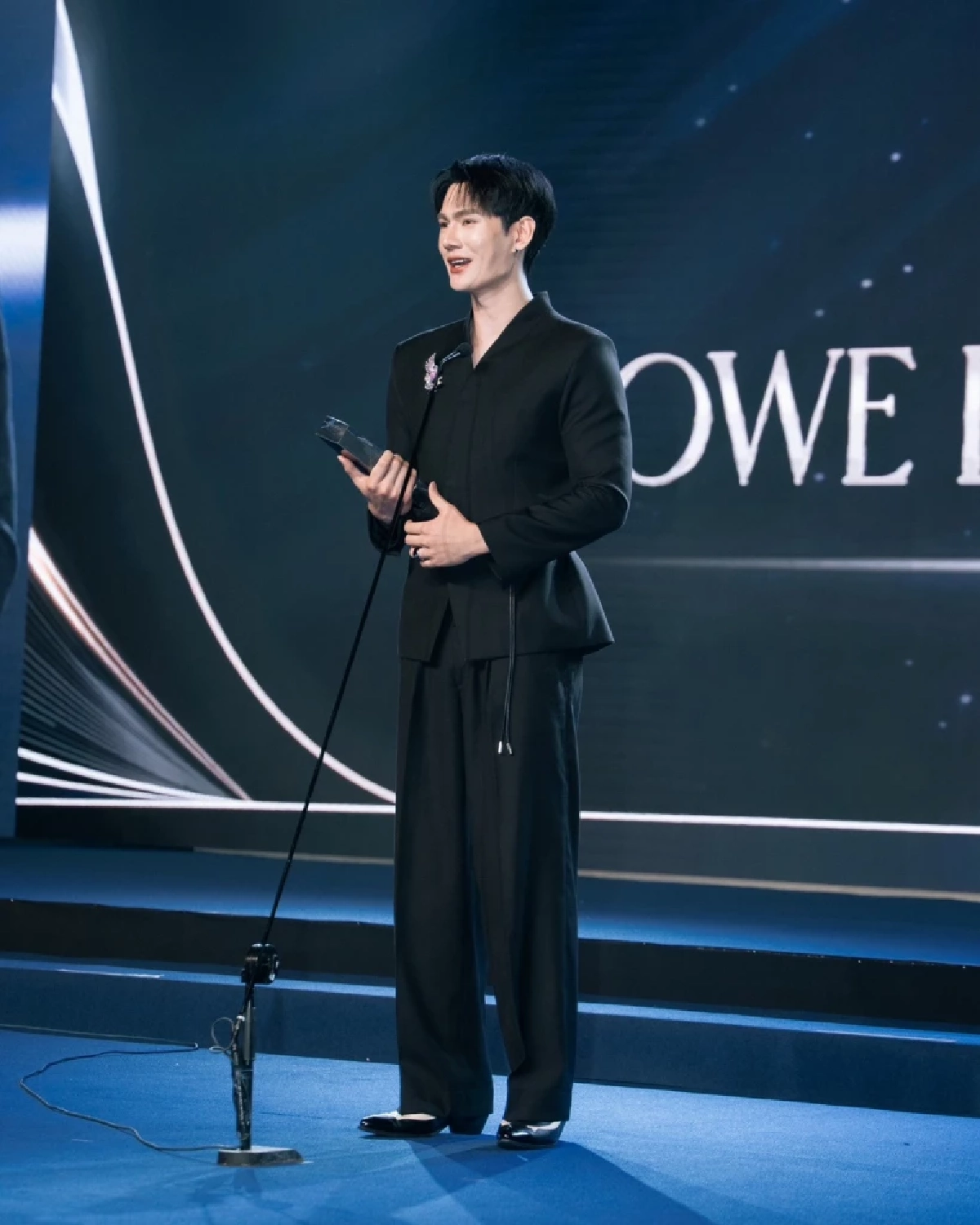 'พาเวล นเรศ' คว้า HOWE HOTTEST ACTOR AWARD 2026 ไทย-อินเตอร์โหวตสนั่น