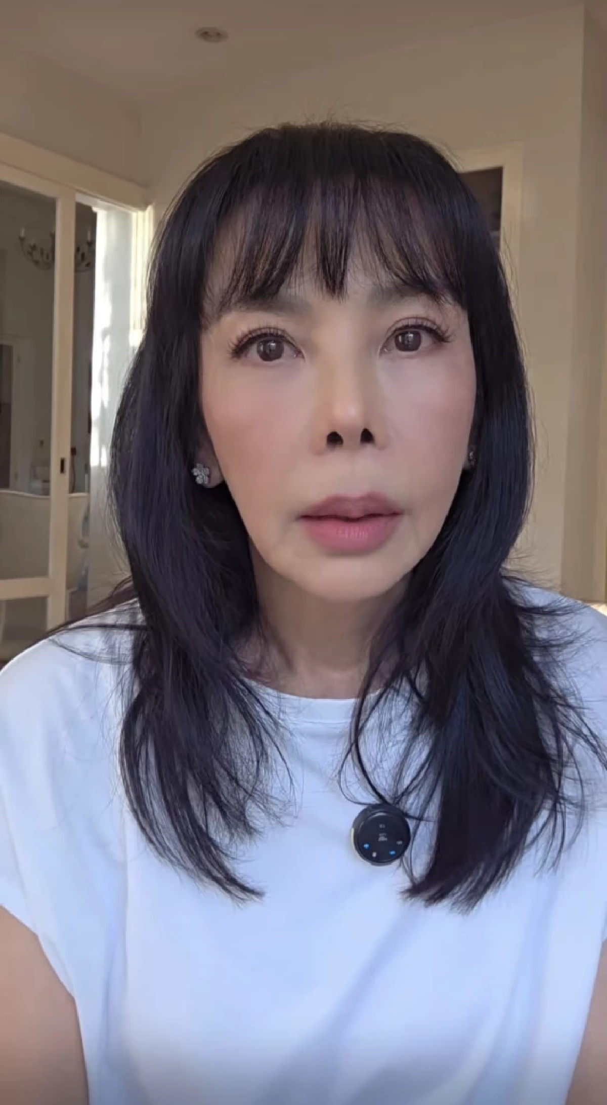 "ตั๊ก มยุรา" ตัดพ้อ! ติดน้ำท่วม 6 วัน เจอแซะกินข้าวแจกได้ด้วยเหรอ?