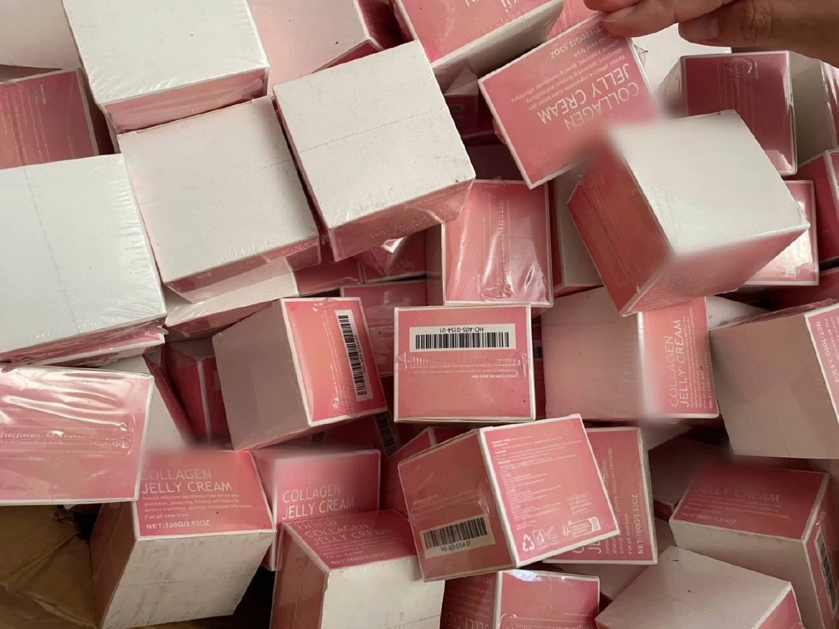 ทลายโกดังเครื่องสำอางจีน-เครื่องมือแพทย์เถื่อน เปิดนาน 4 ปี ขายวันละ 700 ชิ้น!