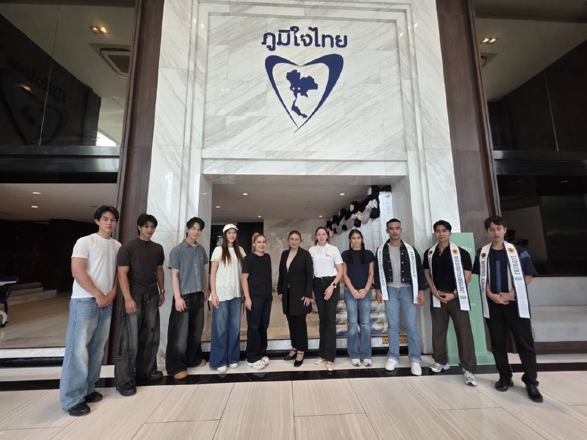 รวมดาราทำจิตอาสา ช่วยผู้ประสบภัยน้ำท่วม ขณะที่ "ฮันนี่" ส่งน้ำใจต่อเนื่อง
