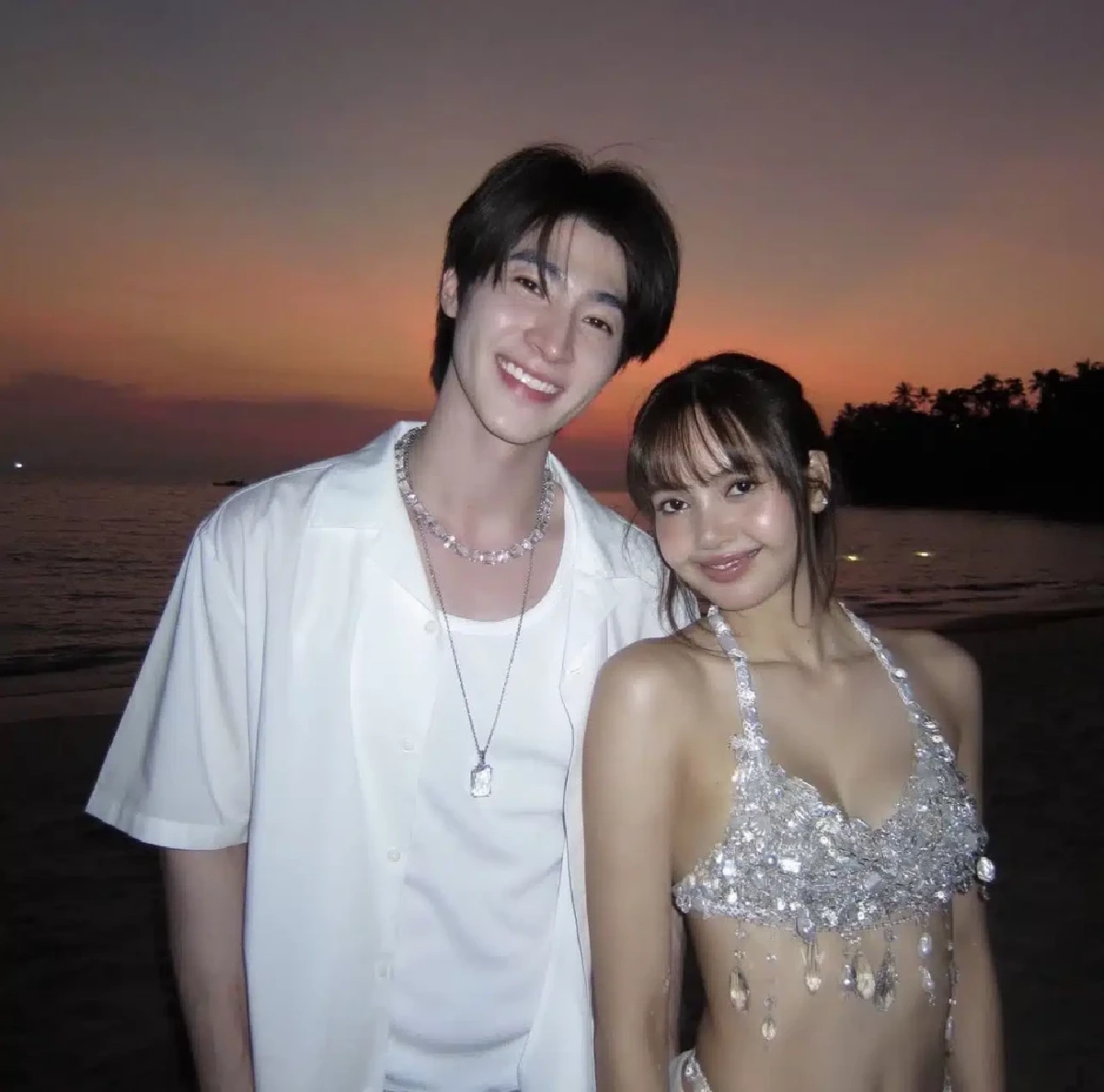 ‘เดียร์น่า’ เปิดใจข่าวลือ  ‘ลิซ่า - บลู พงศ์ทิวัตถ์’ สถานะคืออะไร?