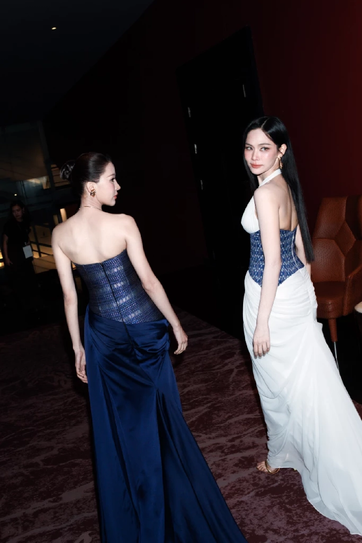 ไขรหัสชุดสุดปัง “ปุยนุ่น-บิ๊นท์” ใน #ข่มขลังEP5 สวยทรงพลัง!