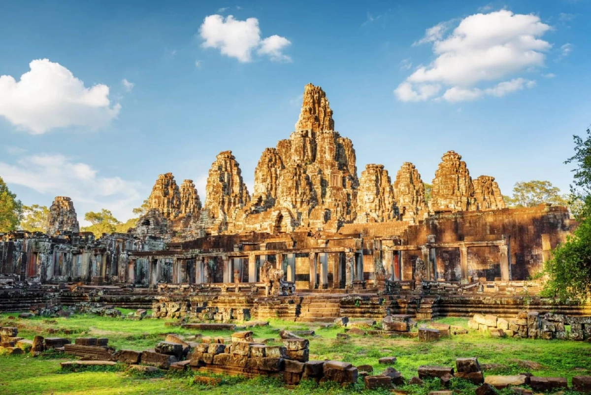 เขมรเหิมเกริมหนัก! เรียกร้องไทยห้ามจัดแสดง "ชุดไทย" บนเวทีต่างประเทศ