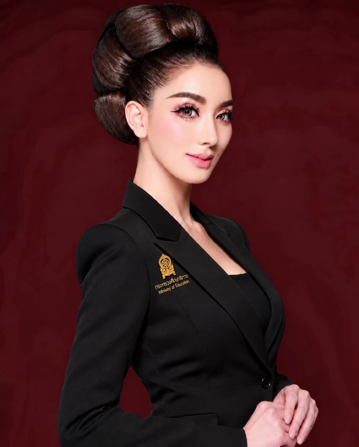 ลุยเพื่อเด็กไทย "ฮันนี่" รับบทบาทใหม่ คณะทำงานกระทรวงศึกษาธิการ