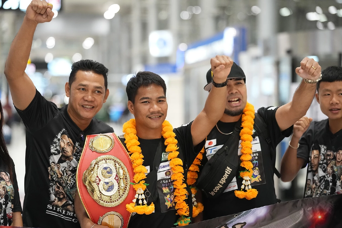 'เพชรโกศล' หอบเข็มขัดแชมป์โลก IBF กลับถึงไทยสุดภูมิใจ ป้องกันแชมป์ครั้งที่ 2