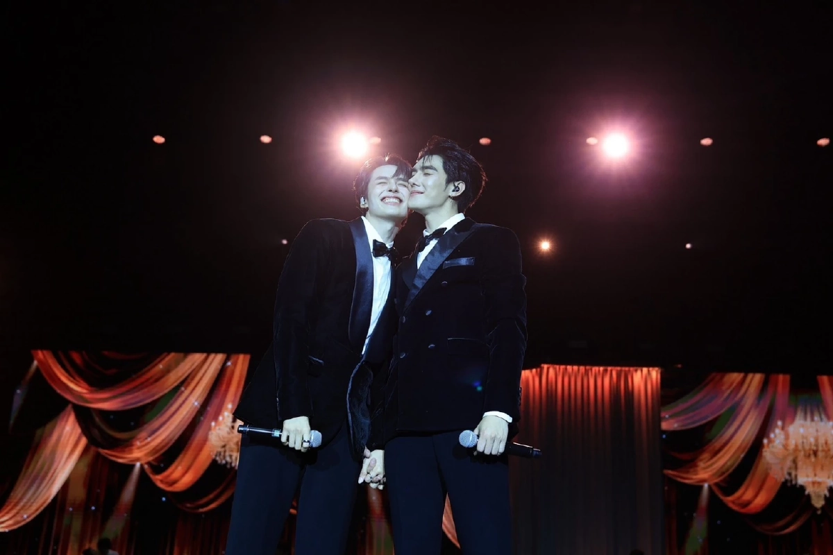 'ตี๋-เฮง' เสิร์ฟความฟินจัดเต็ม ร้อง เล่น เต้น ครบทุกอารมณ์