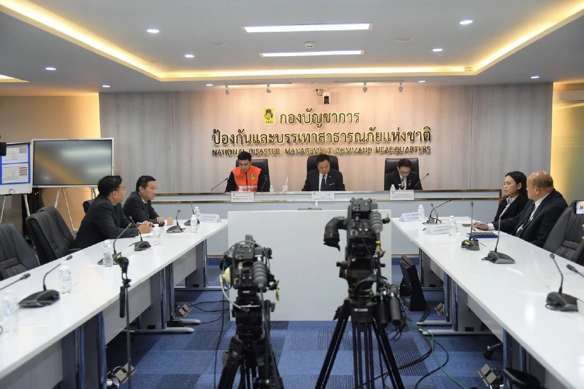 นายกฯ ประชุมติดตามสถานการณ์น้ำท่วม ย้ำ เร่งฟื้นฟูหลังน้ำลด