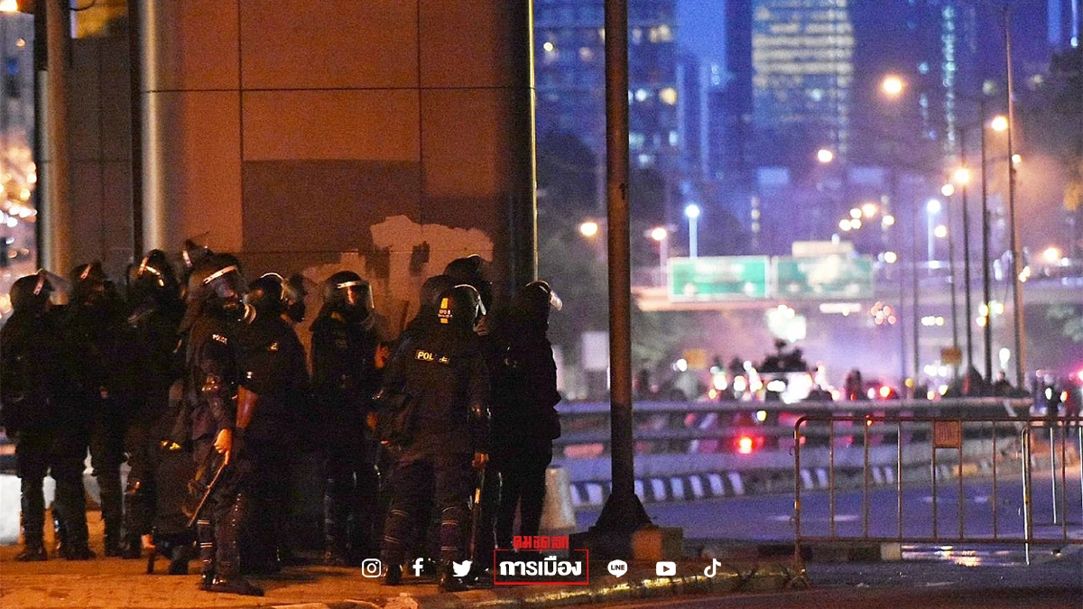 "ม็อบ" วันนี้ สามเหลี่ยมดินแดง ยังไม่จบ คฝ.ระดมยิงแก๊สน้ำตา