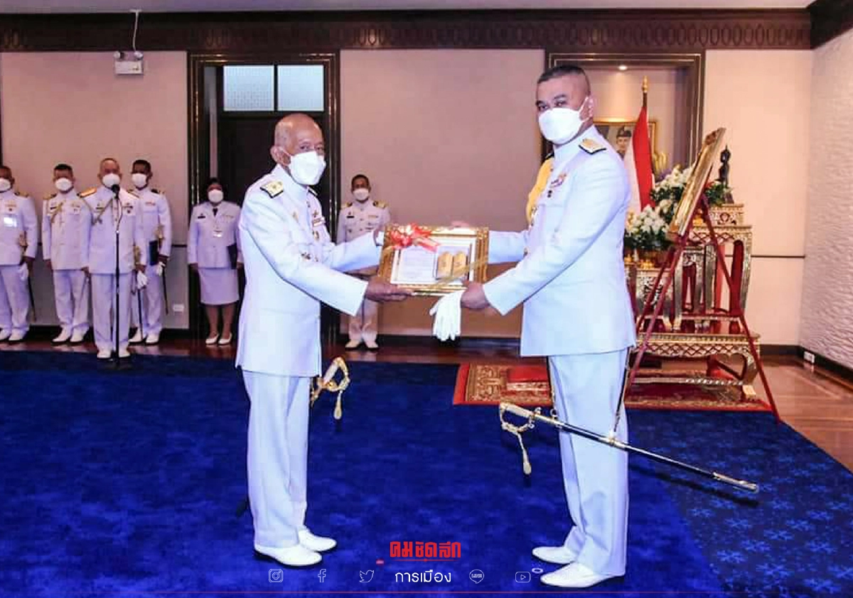 ผบ.ทร.ร่วมพิธีแสดงความยินดี พลเรือตรีทองย้อย แสงสินชัย บรมครูกาพย์เห่เรือ