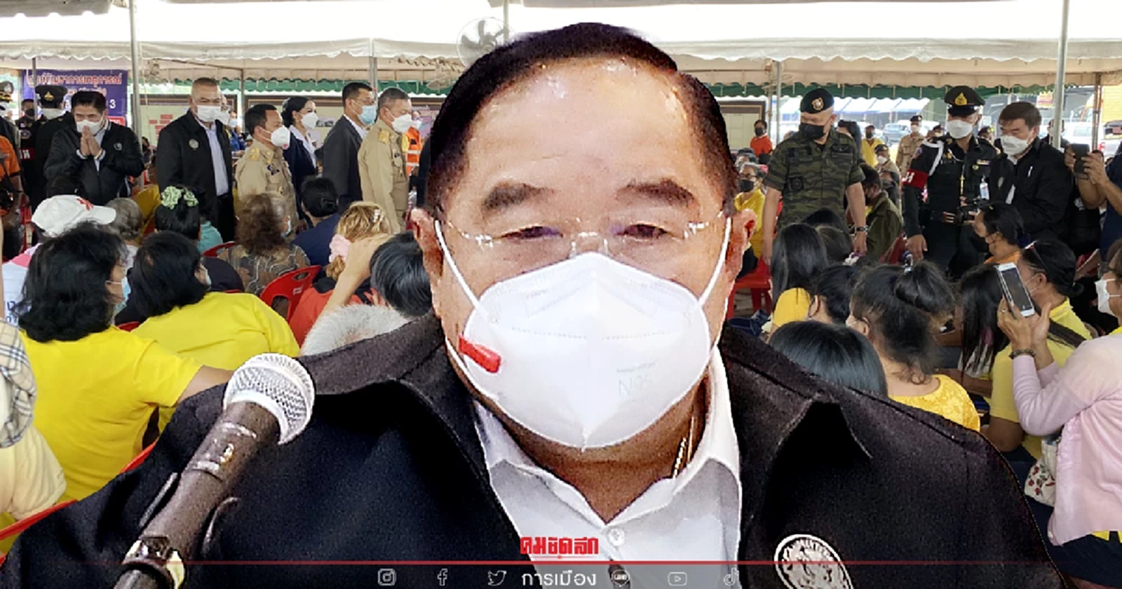 บิ๊กป้อมลงพื้นที่ให้กำลังใจปชช.จากน้ำท่วมชุมพร-สุราษฎร์ธานี