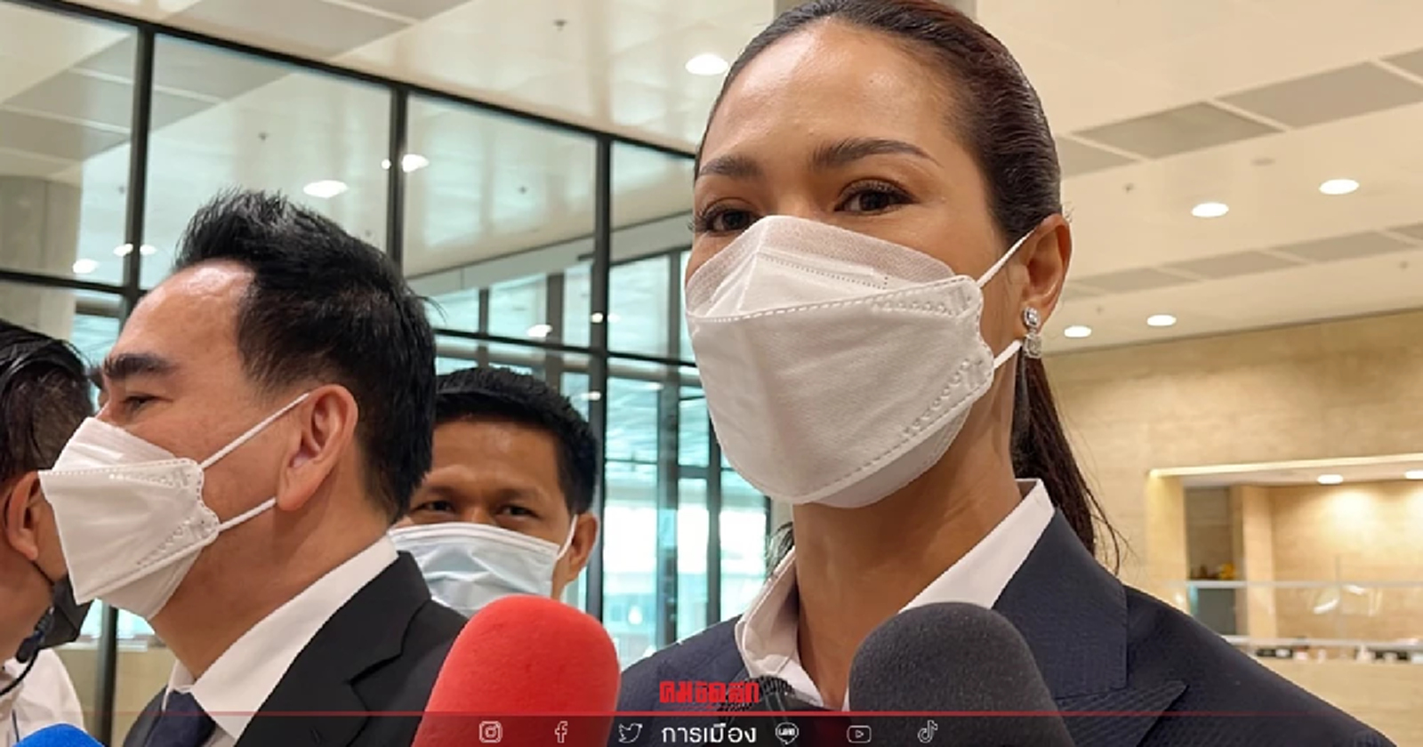 “น้ำหอม-สุภาพร” รายงานตัวสภา-เดชอิศม์ ชี้ น้องโบ๊ต ร่วมงาน ปชป. นิมิตใหม่