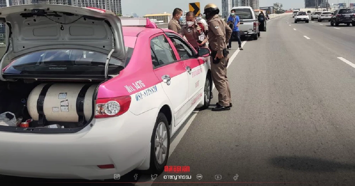 "ลุงแท็กซี่" "ดิ่งสะพานจบชีวิต มอบร่างให้ รพ.ศิริราช ตัดพ้อขอโทษญาติทุกคน "ลุงแท็กซี่" "ดิ่งสะพานจบชีวิต มอบร่างให้ รพ.ศิริราช ตัดพ้อขอโทษญาติทุกคน