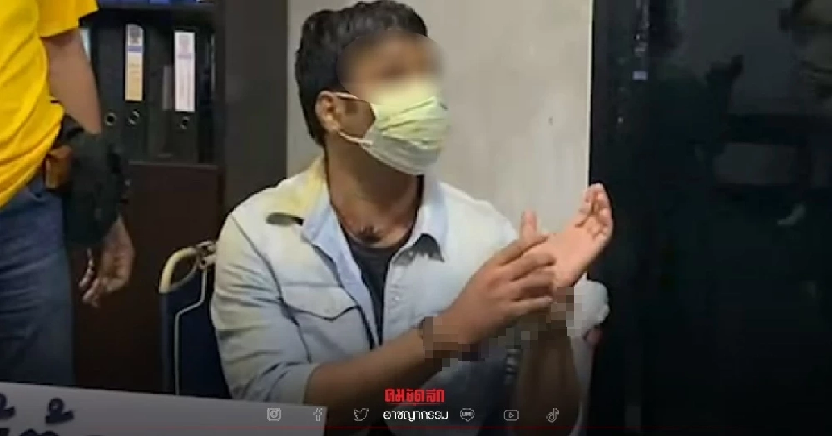 หนุ่มศรีลังกา "คลั่งไสยศาสตร์" อ้างถูกมนต์ดำ คว้าขวดตีปากฉลาม แทงยับ30เข็ม หนุ่มศรีลังกา "คลั่งไสยศาสตร์" อ้างถูกมนต์ดำ คว้าขวดตีปากฉลาม แทงยับ30เข็ม