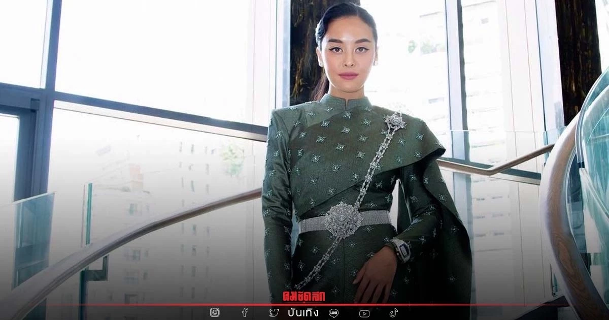 ปังมาก "แพรี่พาย" สตรีต้นแบบนำเทรนด์ชุดไทยสุดเท่ ปี 2022 ปังมาก "แพรี่พาย" สตรีต้นแบบนำเทรนด์ชุดไทยสุดเท่ ปี 2022