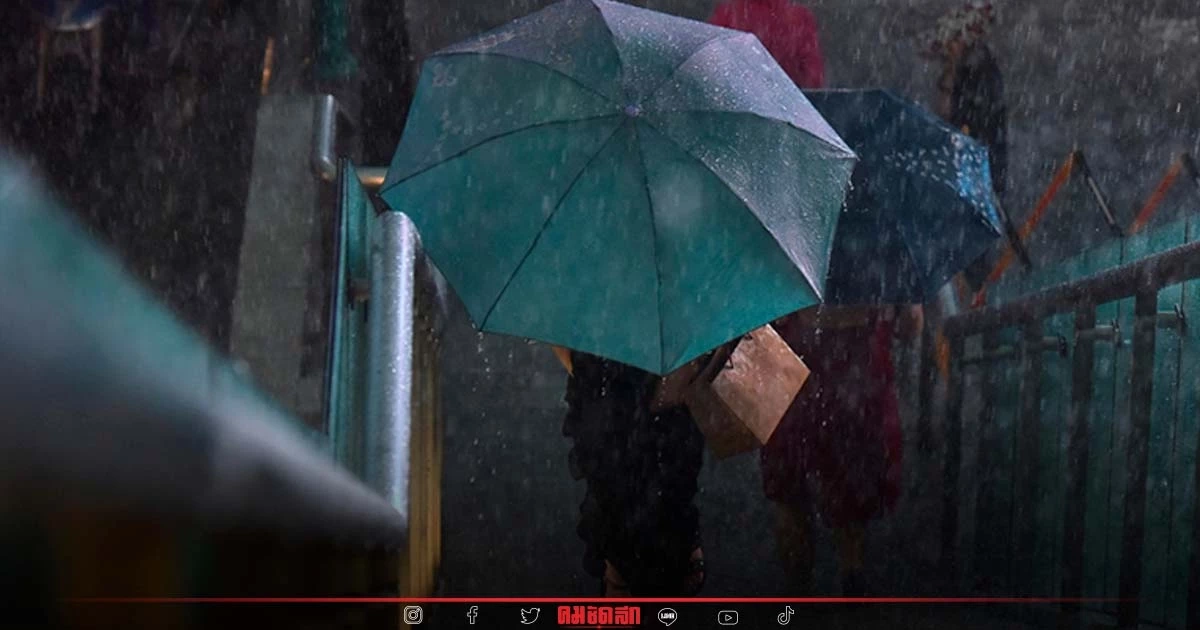 "สภาพอากาศวันนี้" 12 เขต กทม. เย็นนี้ฝนถล่มอีก เผื่อเวลากลับบ้านให้ดี