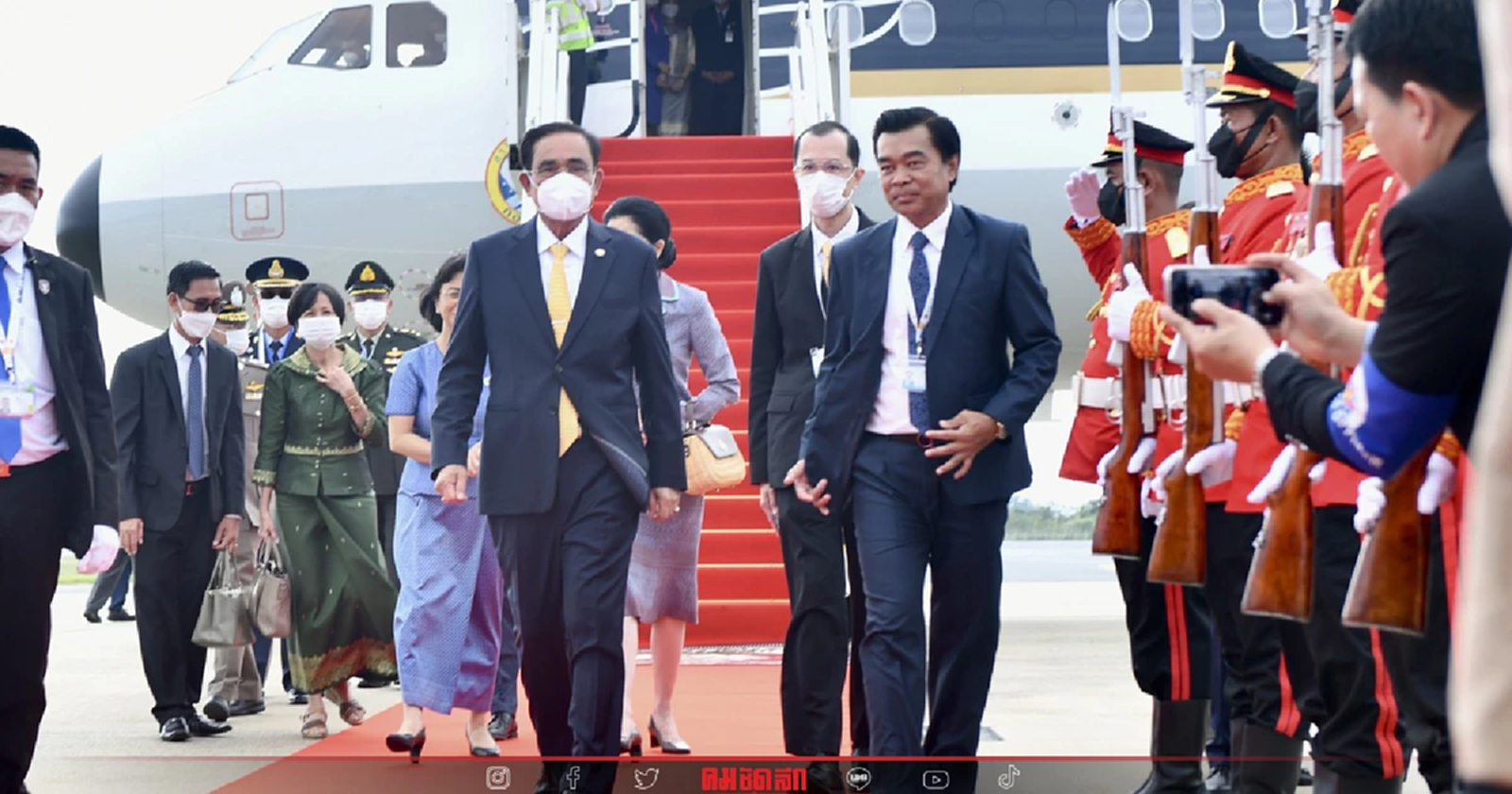 นายกรัฐมนตรี ร่วม "ประชุมอาเซียน" ที่กัมพูชา