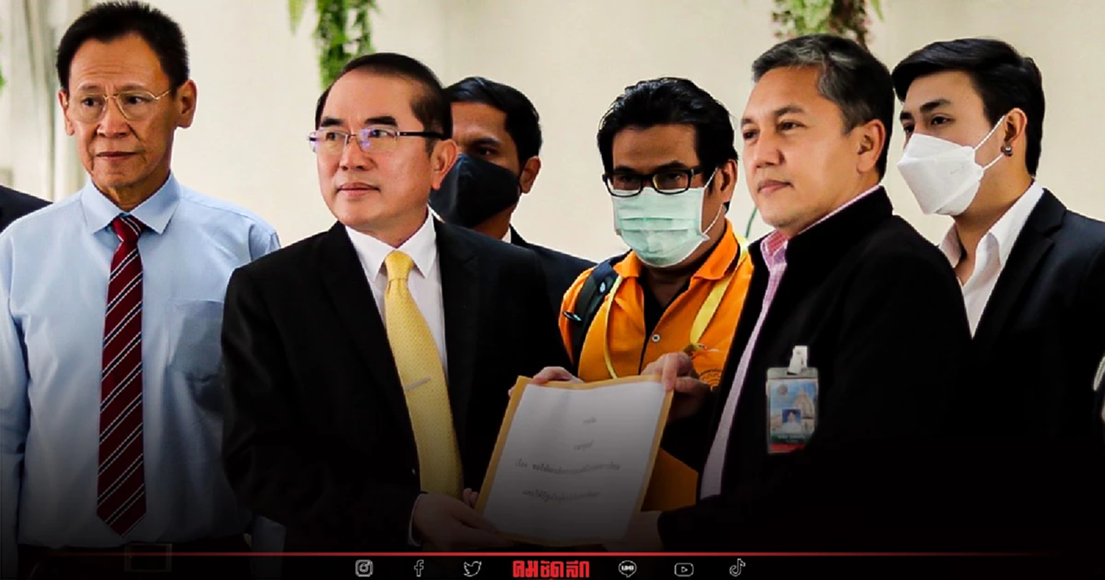 'หมอวรงค์'เรียกร้อง'บิ๊กตู่'หยุดประมูลดาวเทียม เอื้อประโยชน์นายทุน