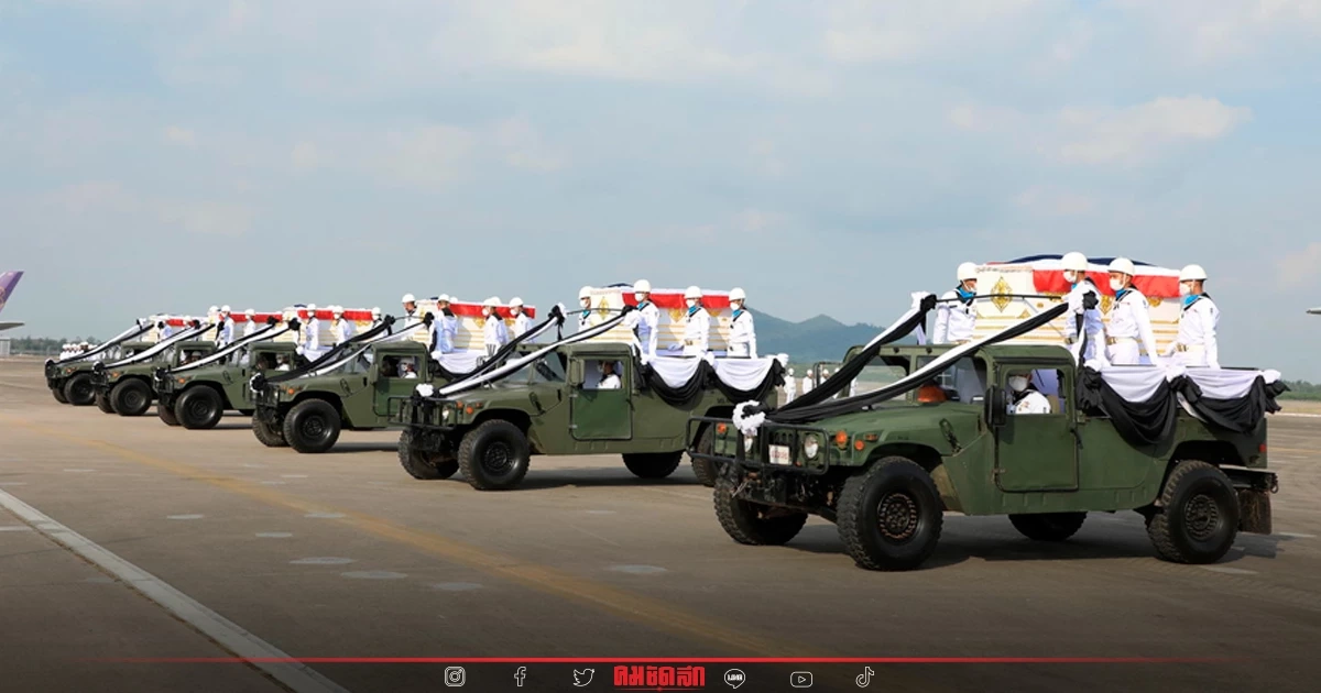 กองทัพเรือ ลำเลียง 6 กำลังพล "เรือหลวงสุโขทัย" ประกอบพิธีสมเกียรติทหารกล้า กองทัพเรือ ลำเลียง 6 กำลังพล "เรือหลวงสุโขทัย" ประกอบพิธีสมเกียรติทหารกล้า