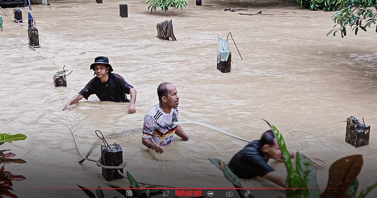 ใต้อ่วม ฝนตก ลมแรง "น้ำท่วม" หลายจังหวัด สุราษฎร์ฯ งดเรือทุกชนิดออกจากฝั่ง ใต้อ่วม ฝนตก ลมแรง "น้ำท่วม" หลายจังหวัด สุราษฎร์ฯ งดเรือทุกชนิดออกจากฝั่ง