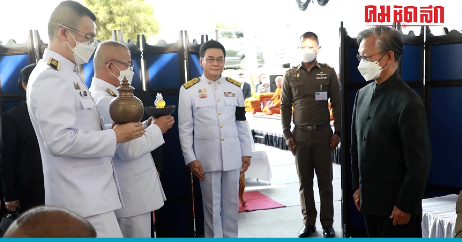 โปรดเกล้าฯ พระราชทานน้ำหลวงอาบศพ และพวงมาลาวางหน้าหีบศพ 'บิดาจุรินทร์'