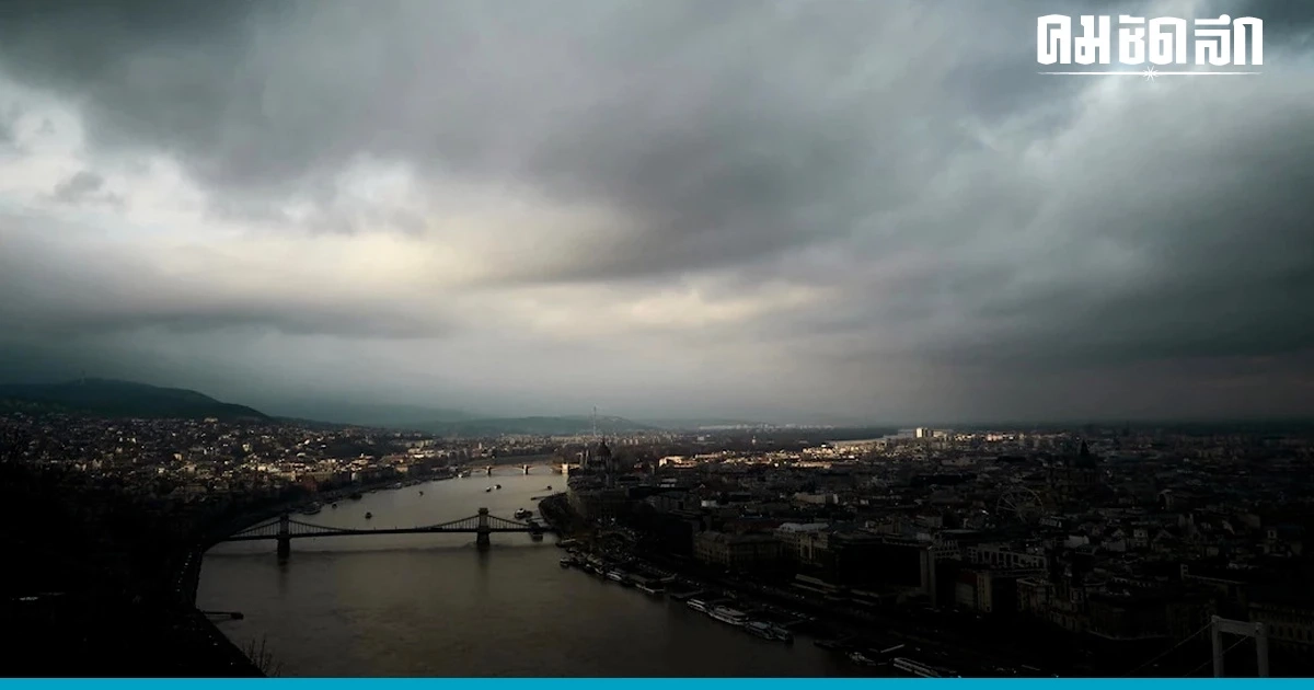 'พยากรณ์อากาศ' เตือน 11 จังหวัด ระวัง ฝนตกหนัก คนกรุงเจอ ฝนฟ้าคะนอง ตก 60% 'พยากรณ์อากาศ' เตือน 11 จังหวัด ระวัง ฝนตกหนัก คนกรุงเจอ ฝนฟ้าคะนอง ตก 60%
