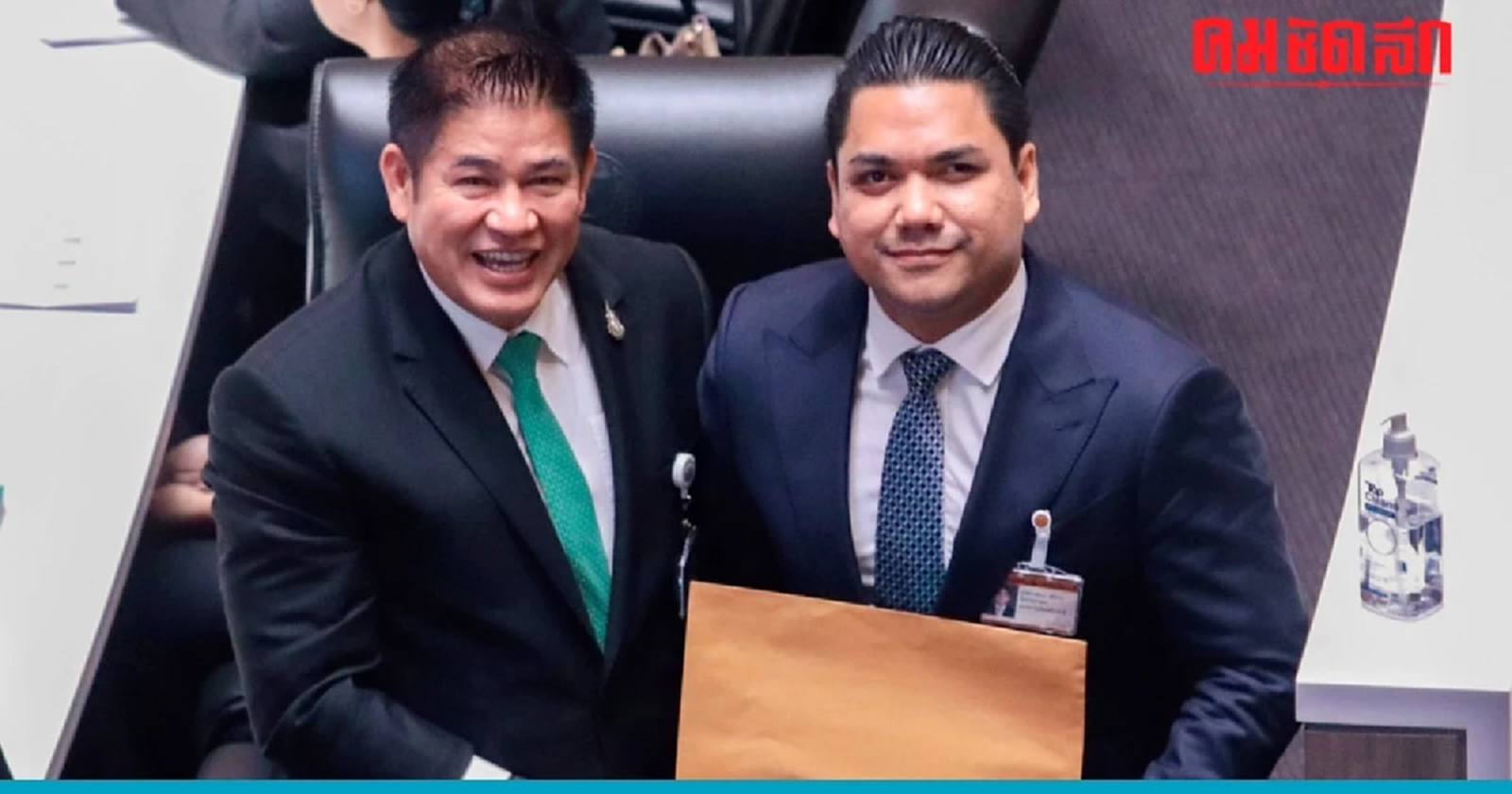 'รมว.เกษตรฯ' รับข้อเสนอแก้ปัญหาราคา 'กุ้ง' กลางสภา