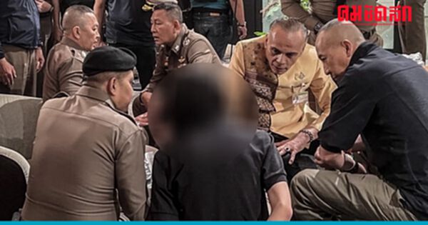 เปิดปม เยาวชน 14 ปี ก่อเหตุระทึก 'กราดยิง' กลางห้าง 'พารากอน' เปิดปม เยาวชน 14 ปี ก่อเหตุระทึก 'กราดยิง' กลางห้าง 'พารากอน'