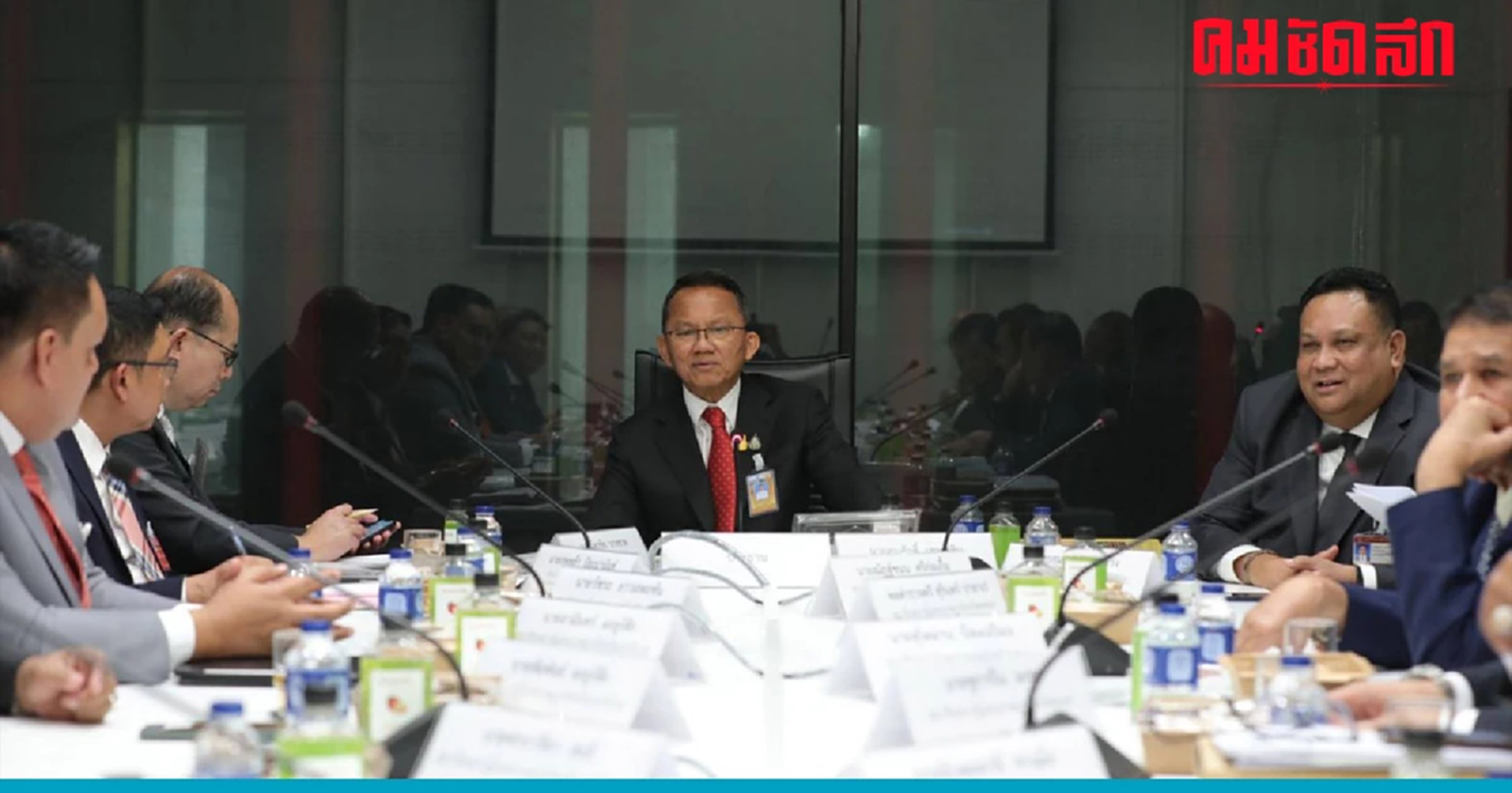 'สมศักดิ์' ถก สส.ชายแดนใต้ หารือต่อยกเลิก พ.ร.ก.ฉุกเฉิน ปรับลดพื้นที่เพิ่ม