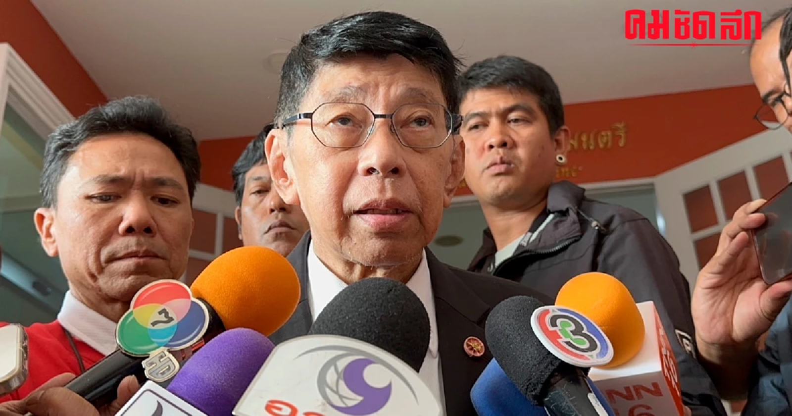 ‘วิษณุ’ ปัดตอบ พ.ร.บ.เงินกู้ไม่ผ่าน ‘นายกฯ’ ต้องลาออก หรือ‘ยุบสภา’