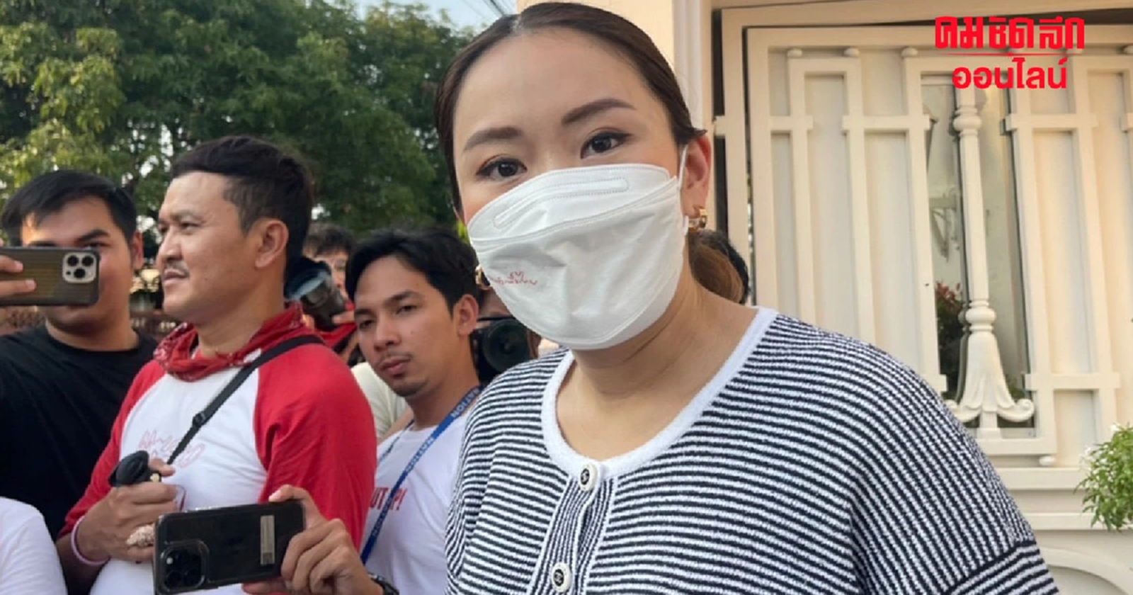 “ทักษิณ-พจมาน” นัดลูกทานข้าวเย็น ย้อนความหลัง