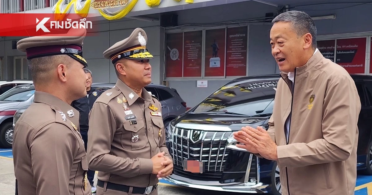 นายกฯ เช็กอิน สน.ห้วยขวาง ย่องตรวจป้ายโฆษณา ซื้อพาสปอร์ตและสัญชาติ