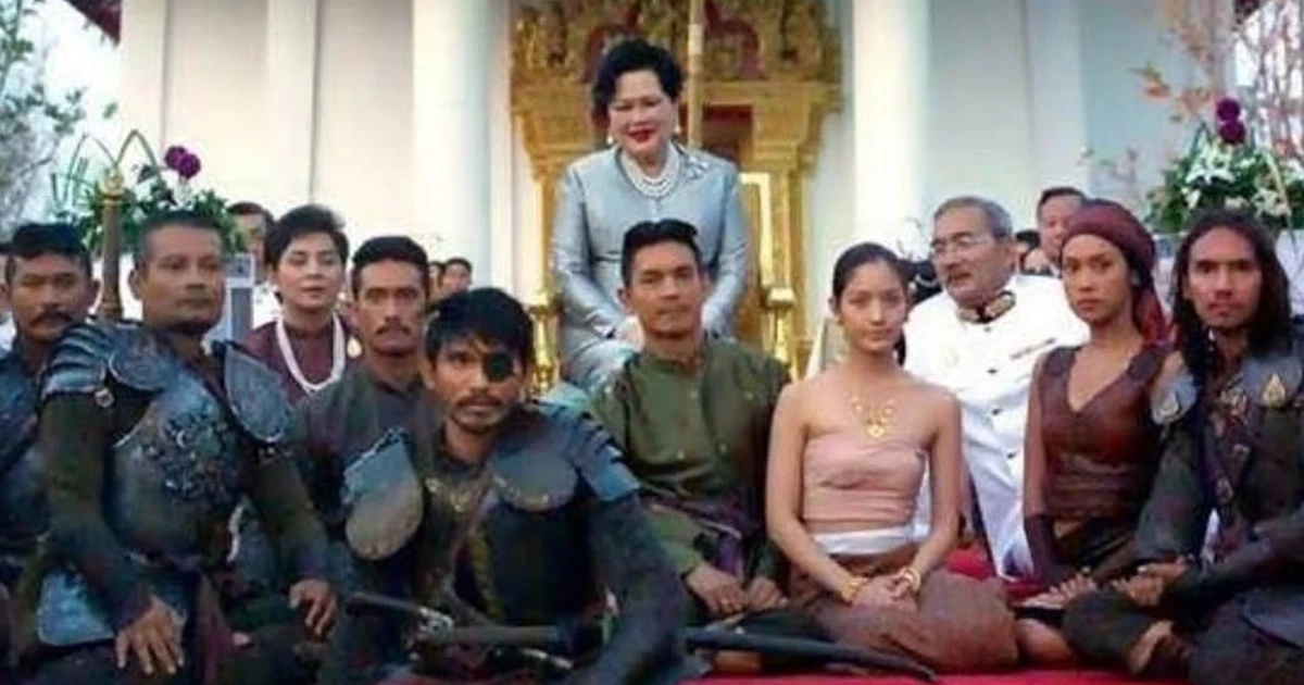 ด้วยสำนึกในพระมหากรุณาธิคุณ "แอฟ ทักษอร" โพสต์ภาพตำนานสมเด็จพระนเรศวรมหาราช ด้วยสำนึกในพระมหากรุณาธิคุณ "แอฟ ทักษอร" โพสต์ภาพตำนานสมเด็จพระนเรศวรมหาราช