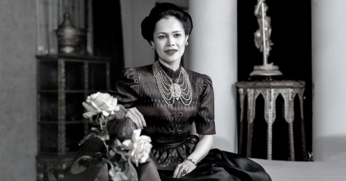 สมเด็จพระพันปีหลวง "พระมารดาแห่งไหมไทย" ผู้ทรงเป็น "หัวใจ" แห่งไหมไทยและศิลปาชีพ สมเด็จพระพันปีหลวง "พระมารดาแห่งไหมไทย" ผู้ทรงเป็น "หัวใจ" แห่งไหมไทยและศิลปาชีพ