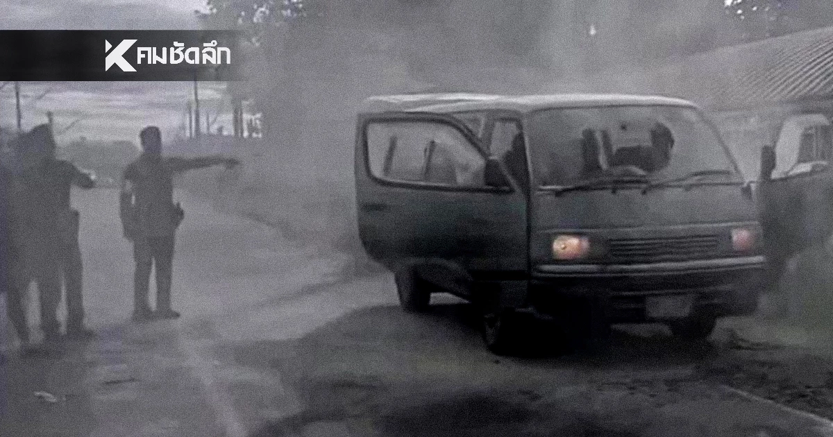 (คลิป)หวิดโศกนาฏกรรม ไฟไหม้รถตู้รับส่งนักเรียน พระคุ้มครองเด็กๆออกจากรถแล้ว