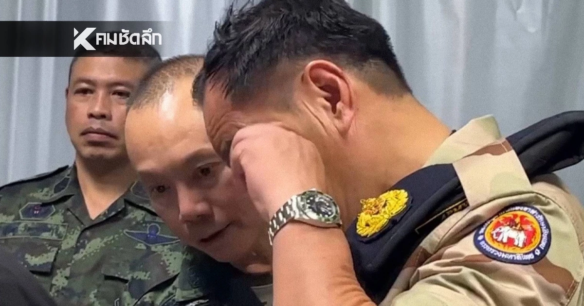 "อนุทิน" สุดเศร้า! เยี่ยมทหารบาดเจ็บเหยียบทุ่นระเบิด "อนุทิน" สุดเศร้า! เยี่ยมทหารบาดเจ็บเหยียบทุ่นระเบิด