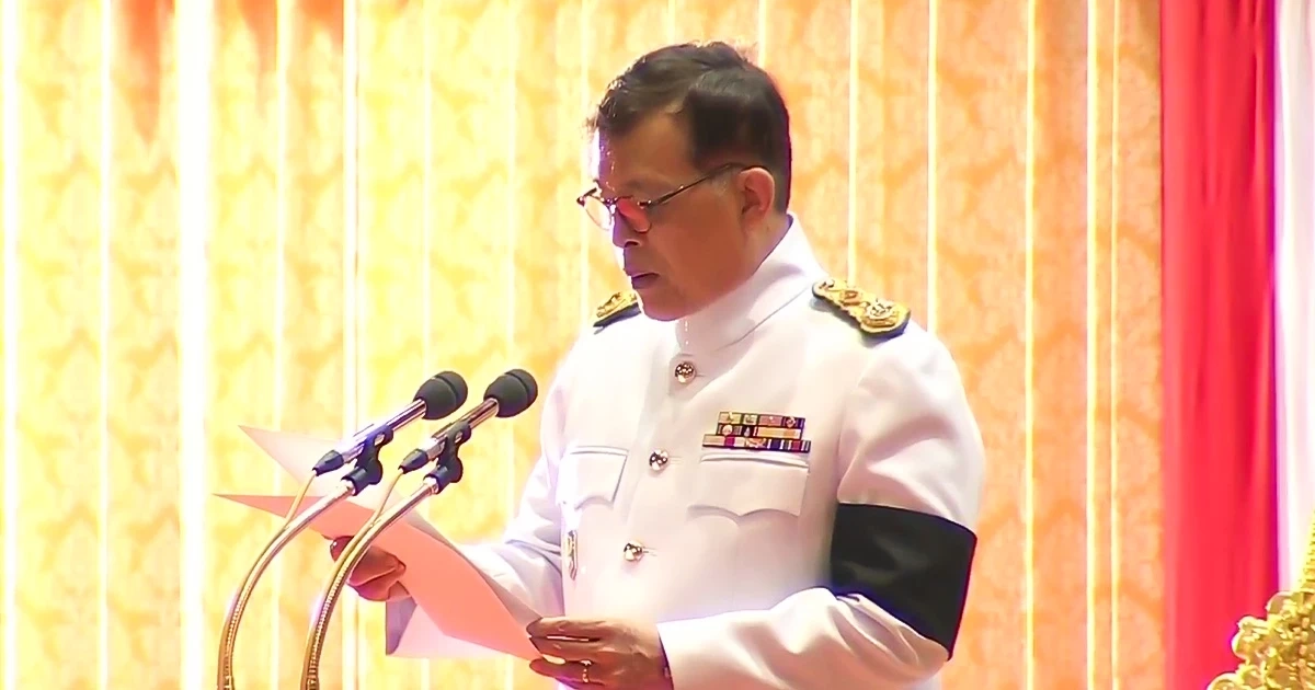 ในหลวงฯ เสด็จเปิดประชุมรัฐสภา ทรงให้ สส.-สว. ยึดถือความถูกต้อง-สุขปวงชน