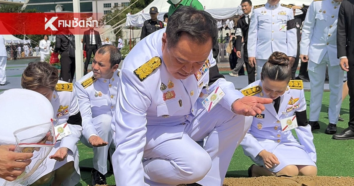 นายกฯ ร่วมเก็บเมล็ดพันธุ์ข้าวพระราชทาน บอกมีแปลงนาส่วนตัว