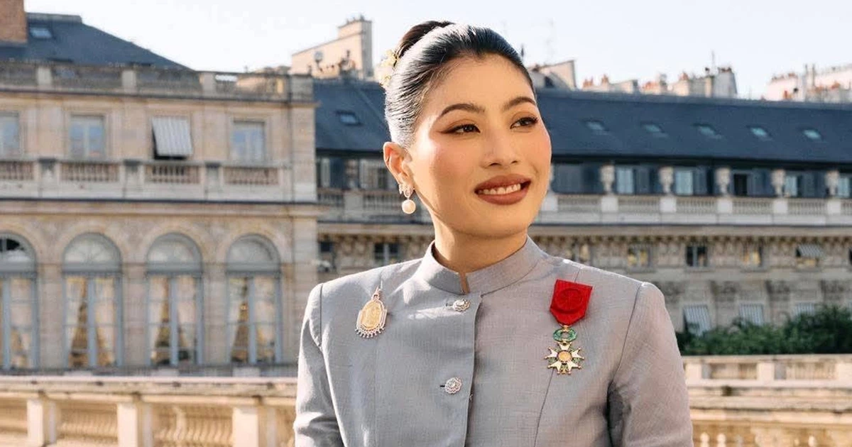 เจ้าฟ้าสิริวัณณวรีฯ  พระราชทานพระอนุญาตให้ฝรั่งเศสทูลเกล้าฯ ถวายเครื่องอิสริยาภรณ์